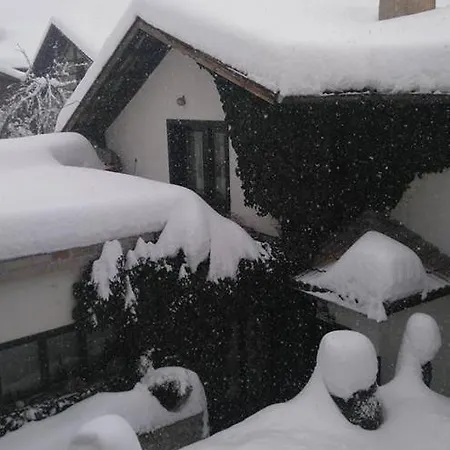 Matsureva House - Pri Ivan Pensiune Bansko
